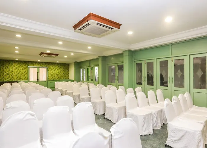 Treebo Komfort Suites, 3 Km From Mysore Palace